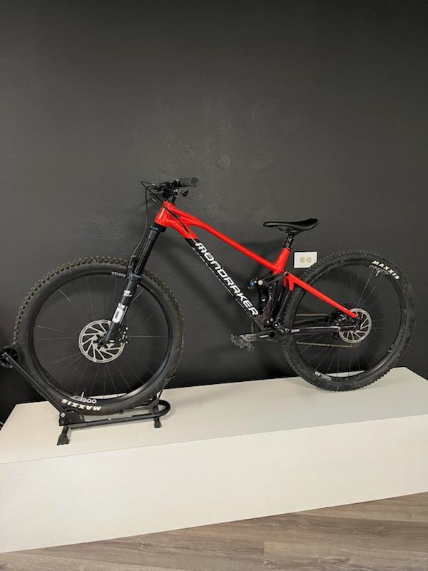 USED - Mondraker - FOXY R Bike - Deep Purple / Flame Red - Medium (ENDURO)