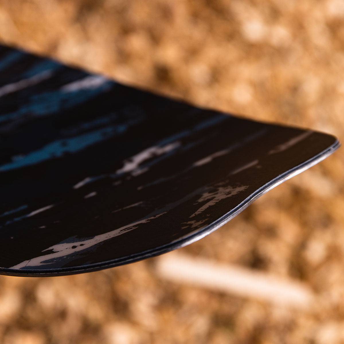 Slash by GiGi - Brainstorm Snowboard - ApARTment