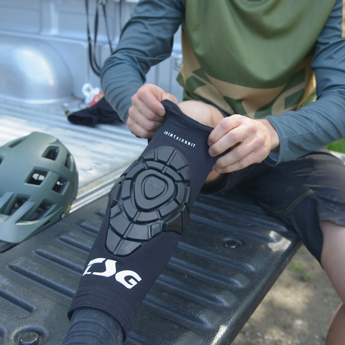 TSG - Knee-Sleeve Joint