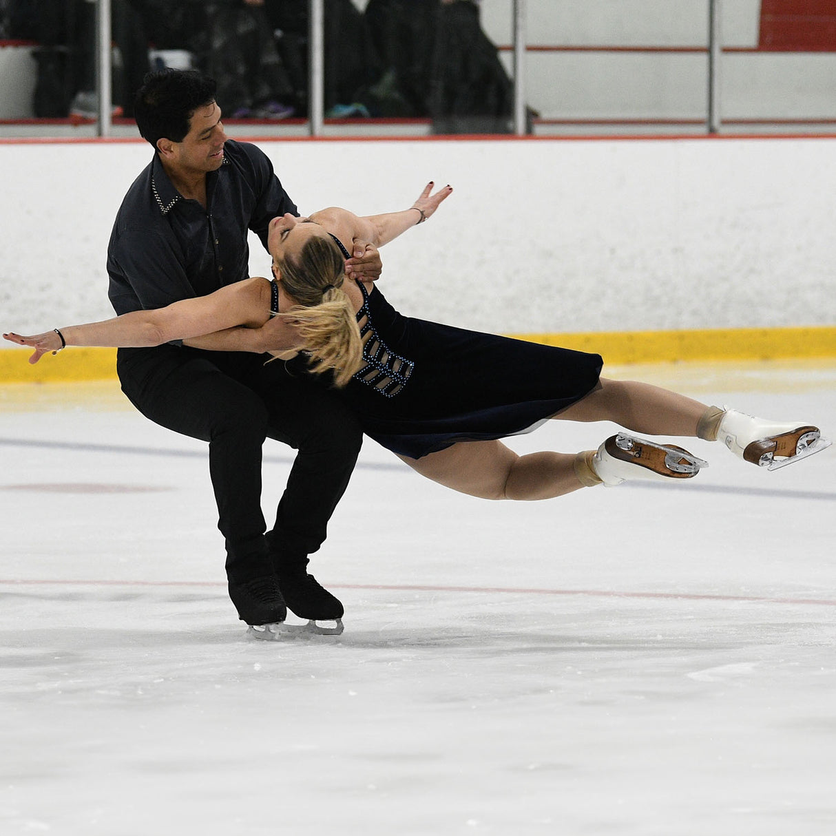 WIFA Ice and Roller Skates - Champion Light Adult - White